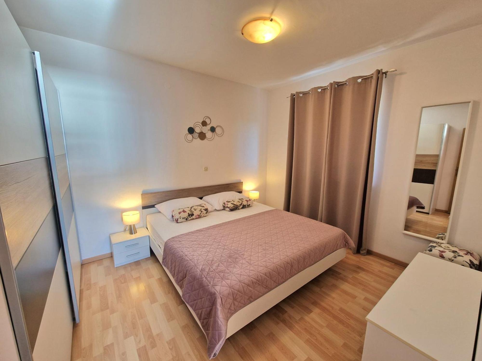 Elza Apartman *