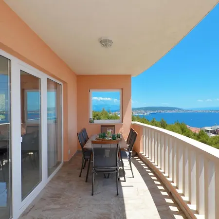 Apartment Elza Trogir Exterior photo