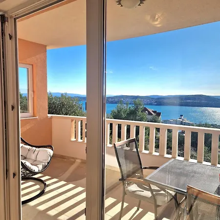 Apartment Elza Trogir Exterior photo