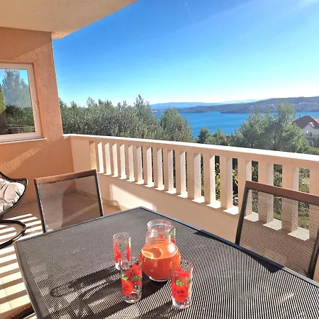 Apartment Elza Trogir Exterior photo